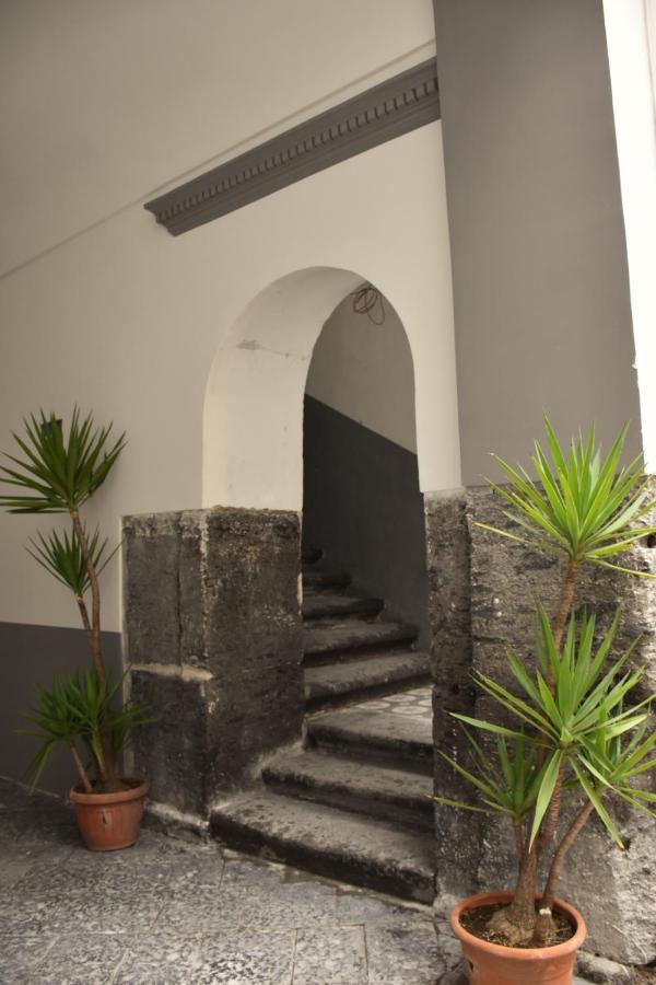 נאפולי Varriale House Parking Free Small Car מראה חיצוני תמונה