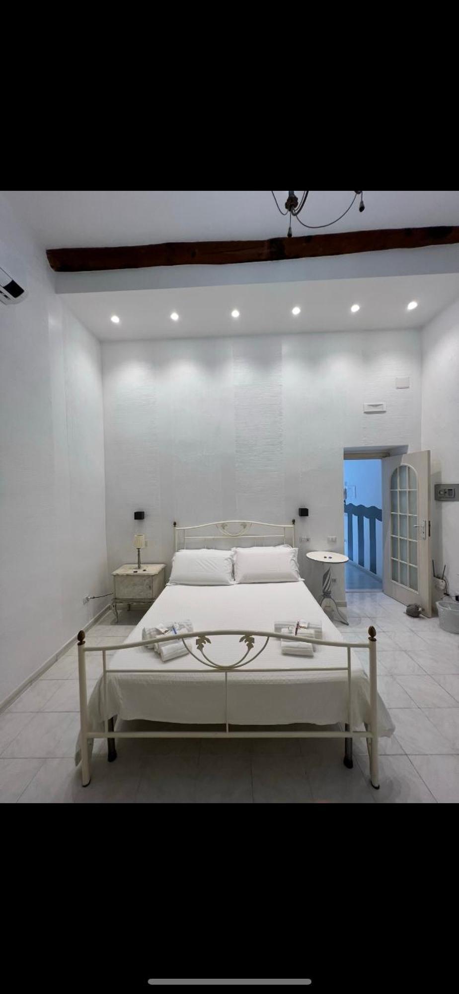 נאפולי Varriale House Parking Free Small Car מראה חיצוני תמונה