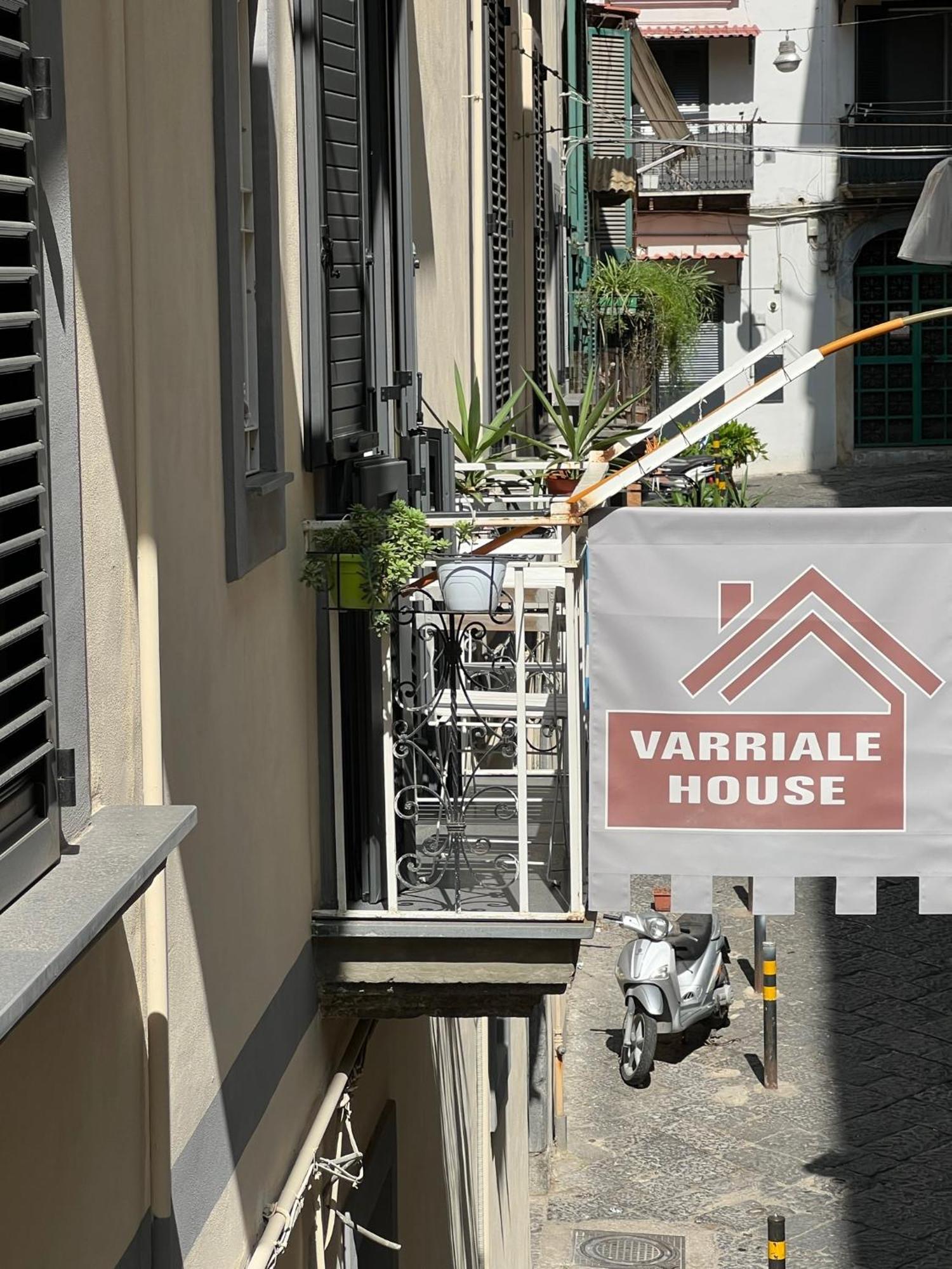 נאפולי Varriale House Parking Free Small Car מראה חיצוני תמונה
